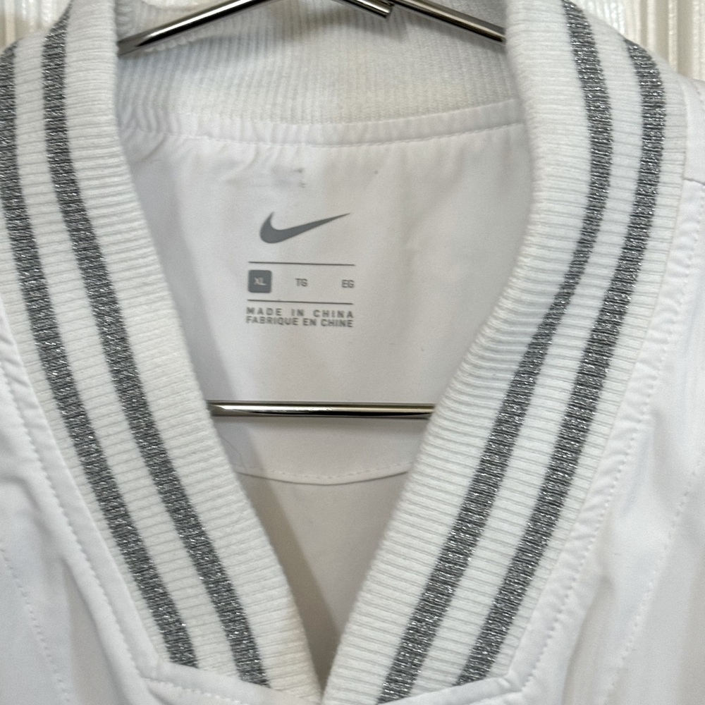 Nice High End Nike White Silver On-Field Football Trench Coat Women’s XL FIRE - Picture 4 of 11